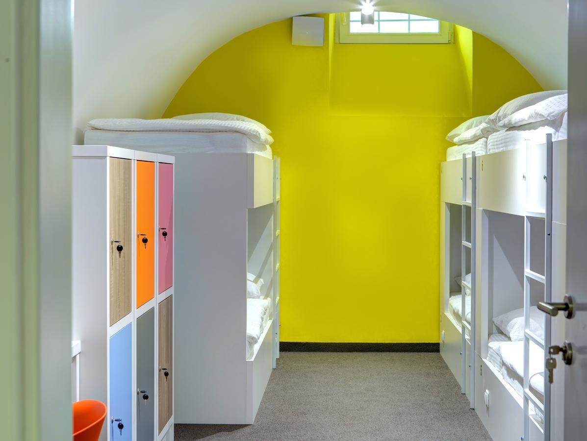 Starmo Hostel モスタル エクステリア 写真