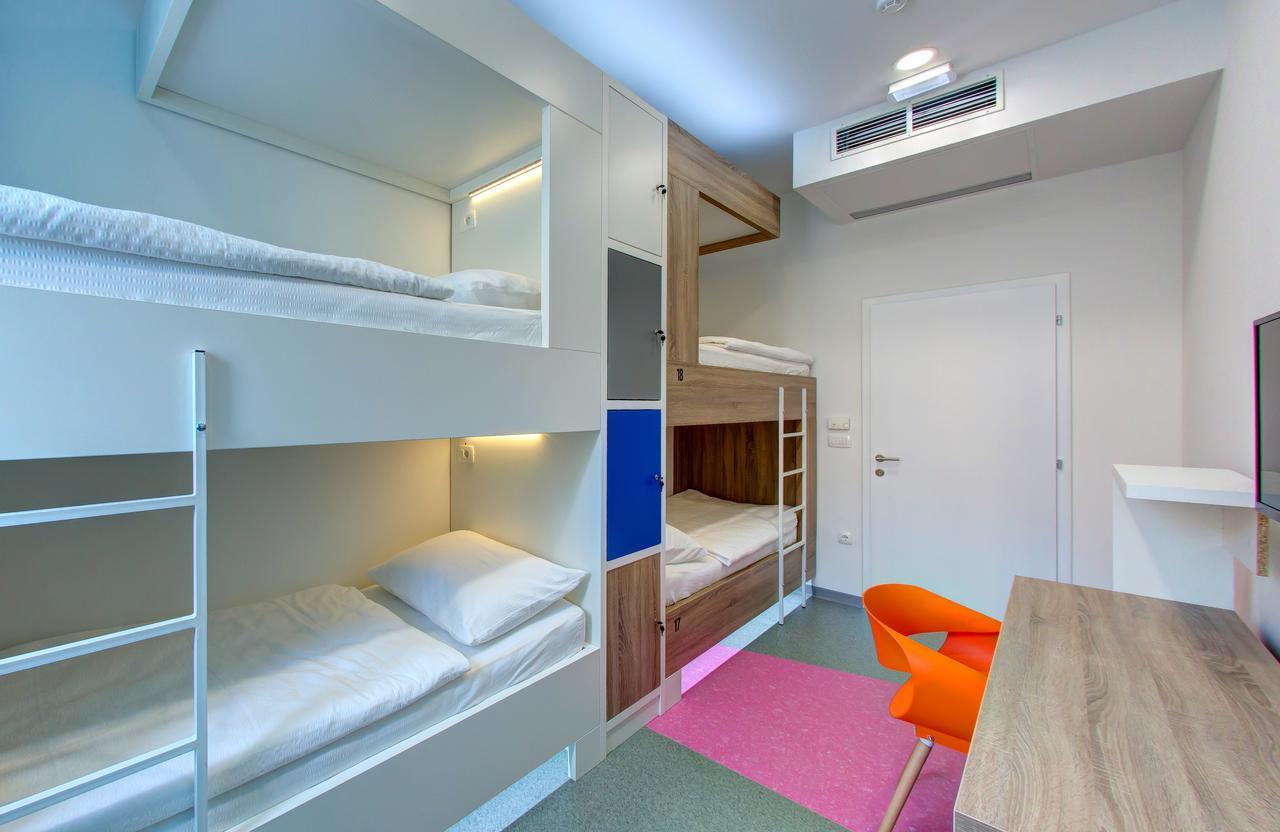 Starmo Hostel モスタル エクステリア 写真