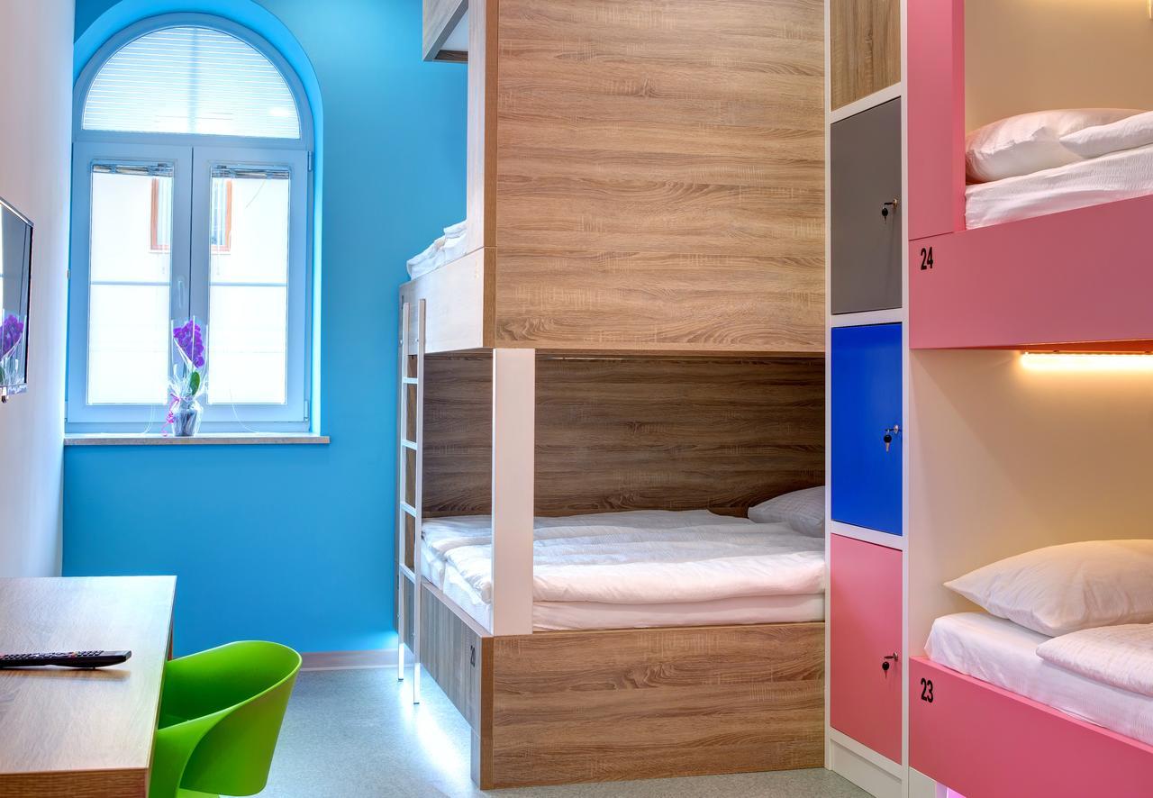 Starmo Hostel モスタル エクステリア 写真