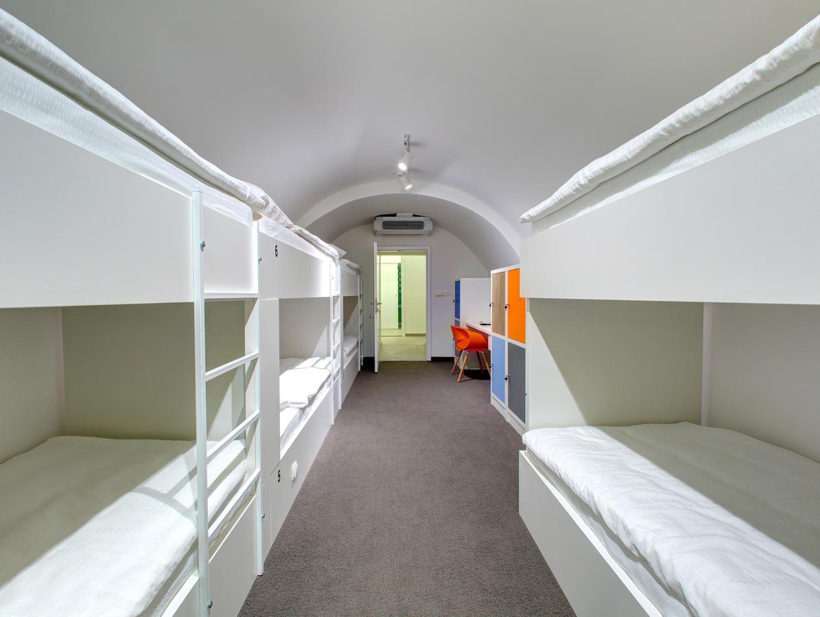 Starmo Hostel モスタル エクステリア 写真