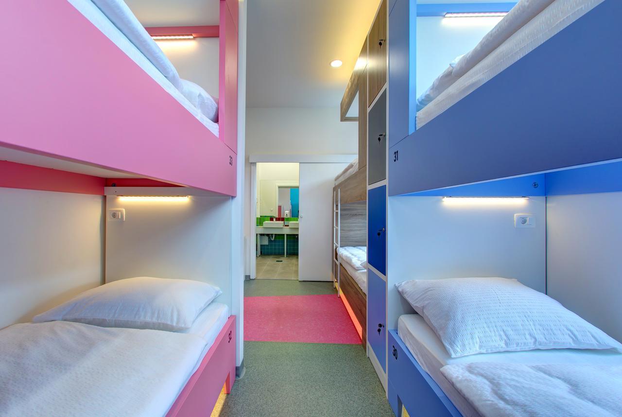 Starmo Hostel モスタル エクステリア 写真